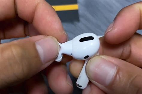 cách tháo tai nghe airpod