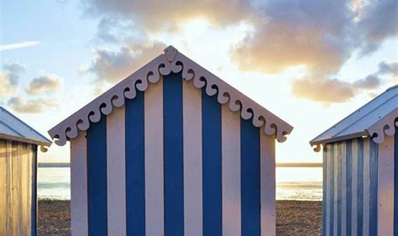 Découvrez les cabanes de plage de Fécamp sous un nouveau jour