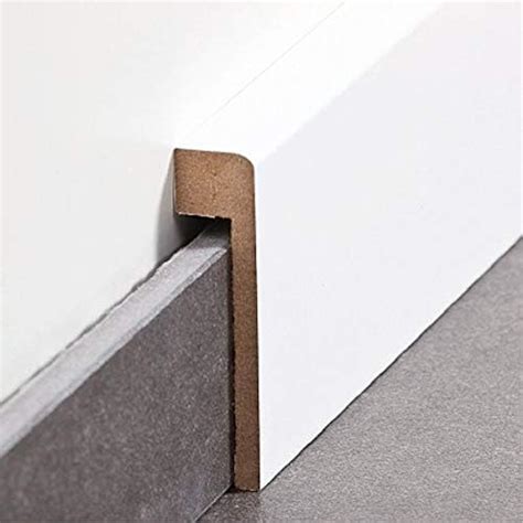 Comment poser des plinthes en carrelage dans les angles tout