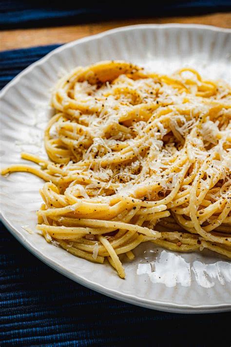 cacio e pepe meal