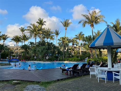 caesar park hotel kenting pool