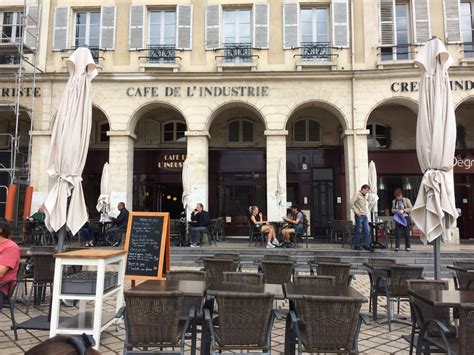 Café De L Industrie Saint Germain En Laye Café De L'industrie