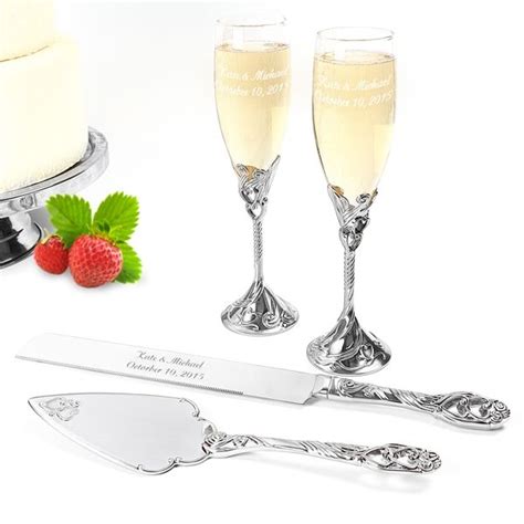 Cake Cutter And Flute Set