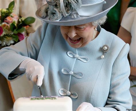 Cake Cutting Queen