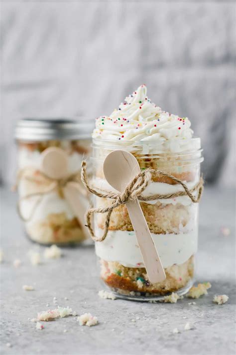 cake mix in a jar ideas