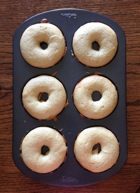 Cake Pan Donuts