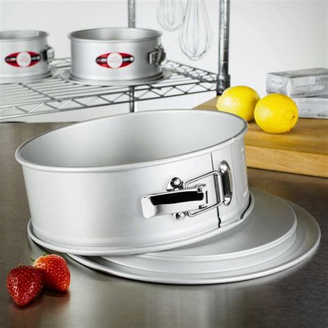 Cake Pan With Removable Bottom Leaking