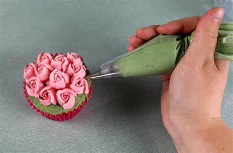 Cake Piping Flowers