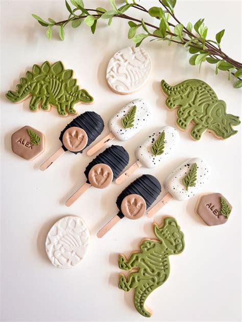 Cakesicles Dinosaur