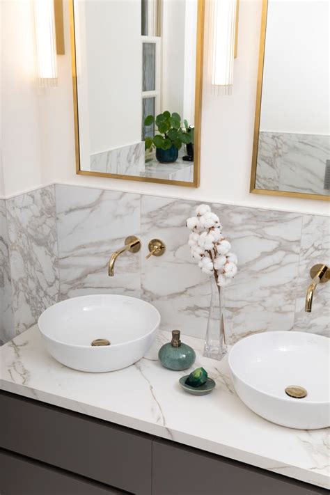 calcatta marble bathroom sink