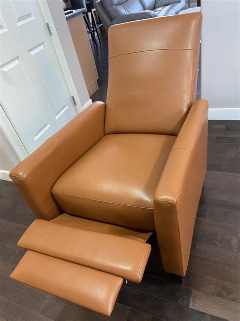 Calgary Recliners