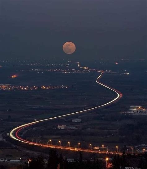 camino a la luna