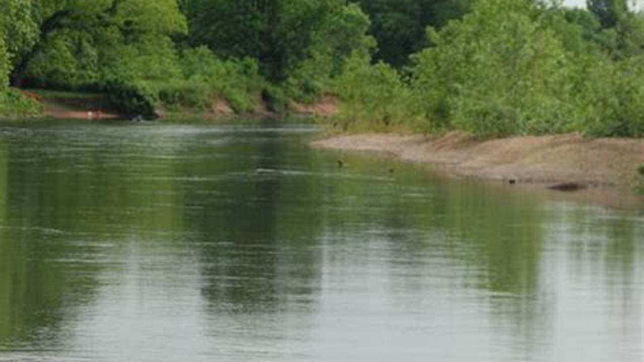 Camping on the Illinois River Oklahoma: A Relaxing Getaway in the Heart of Nature