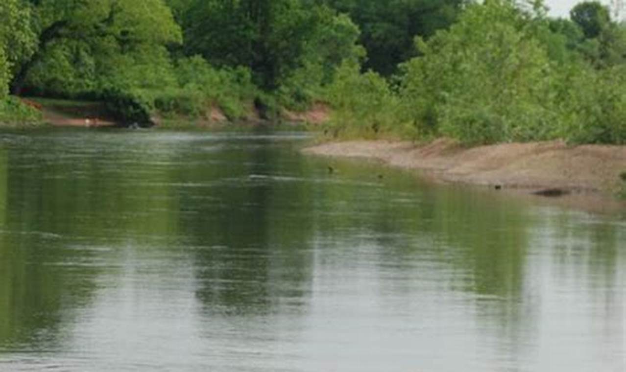 Camping on the Illinois River Oklahoma: A Relaxing Getaway in the Heart of Nature