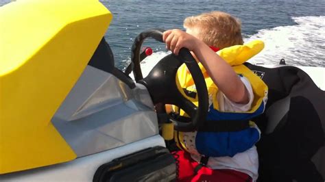 Can A 10 Year Old Drive A Boat