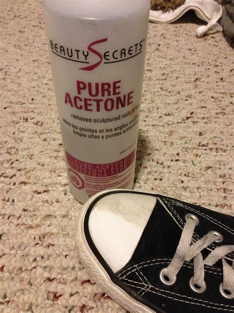 Shoes cleaning miracle! Use pure acetone on the rubber of shoes to get