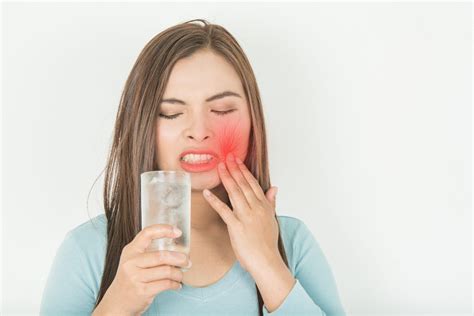 4 Effective Ways to Treat Sensitive Teeth Q1 Dental