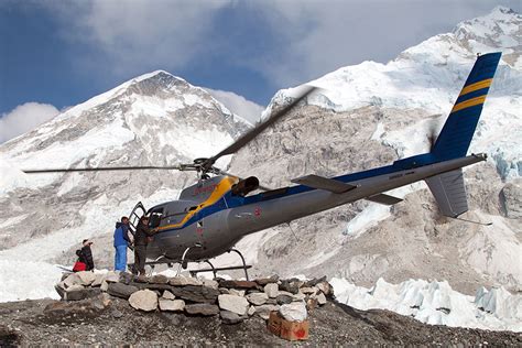 can a helicopter reach the top of everest