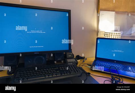 can a laptop and desktop computers work simultaneously