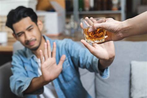 Can Alcoholic Stop Drinking Without Help