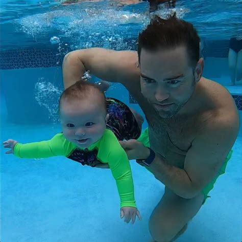 Can Babies Float On Their Own