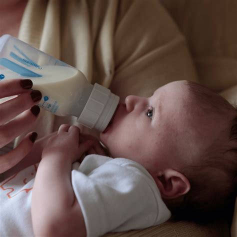 can baby formula cause vomiting