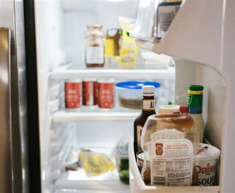 can botulism grow in the refrigerator