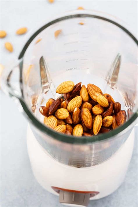 Can I Put Nuts In A Blender