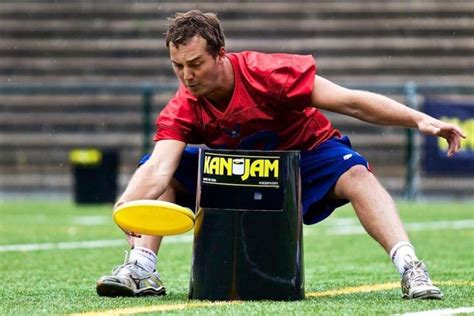 Can Jam Frisbee Game