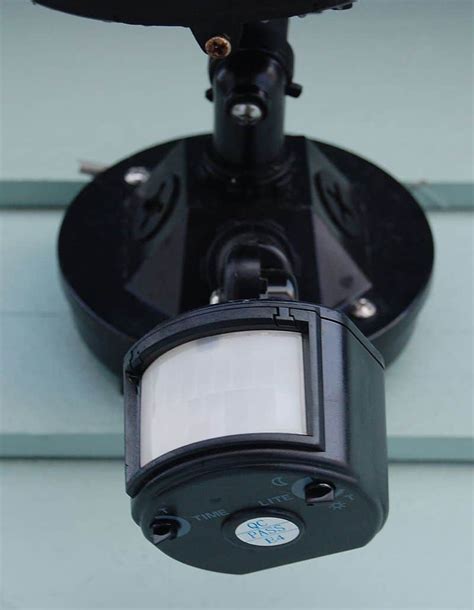 can light trigger motion sensor