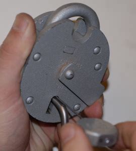 Can Locksmiths Pick Padlocks
