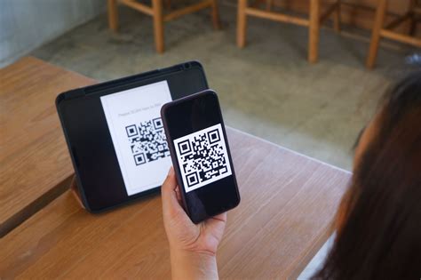 can qr code store image