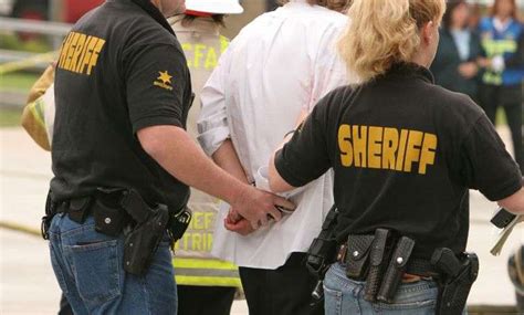 Can U Get On A Plane With A Warrant