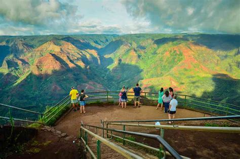 can you drive around kauai island