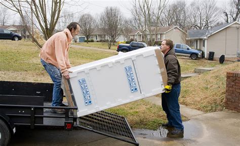 Can You Lay A Fridge Down For Transport