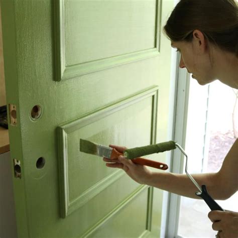 can you paint wood doors with emulsion