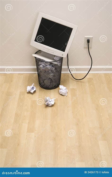 Can You Throw A Computer Monitor In The Trash