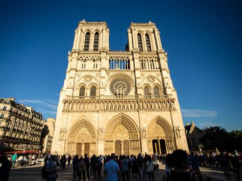 can you tour the notre dame cathedral