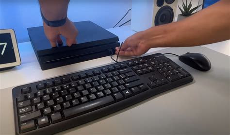 can you use a keyboard and mouse on ps4 roblox