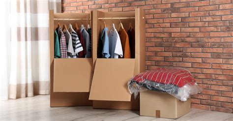 Can you stack wardrobe boxes?