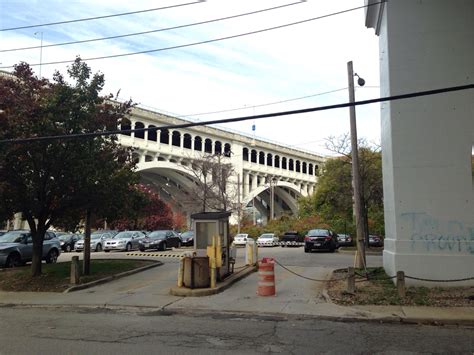 canal basin parking lot