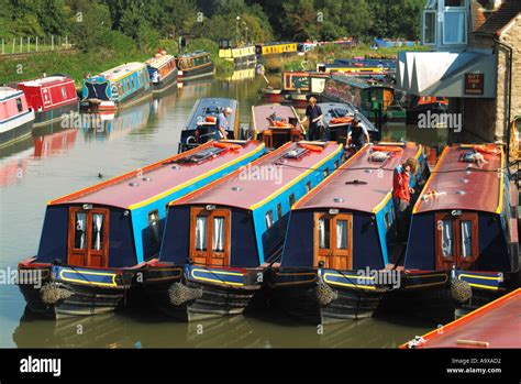 canal boat hire near oxford