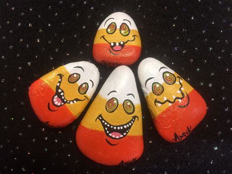 Candy Corn Painted Rock Rock painting art, Painted rocks, Rock painting ideas easy