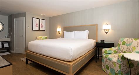 Candy Cane Inn Rates