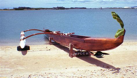 Honolulu Pearl Canoe Club We paddle with sincere Aloha.