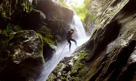canyoning tour guide