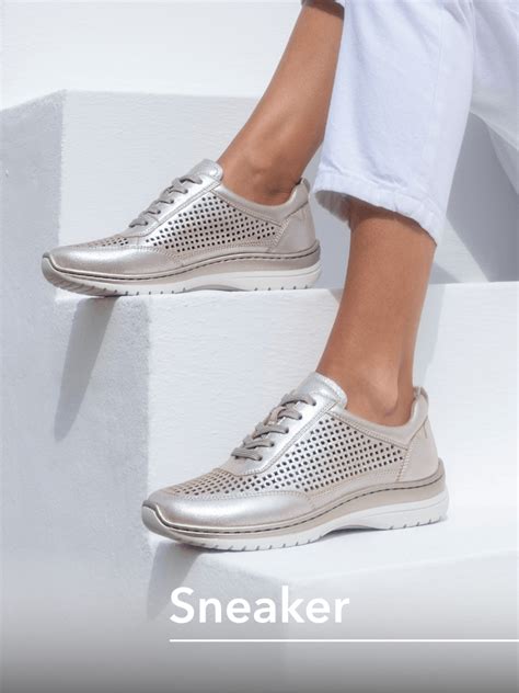 Caprice Bourret New Winter Terrace Launch Party in London 10/22/2019