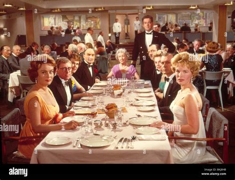 captain's table dress code