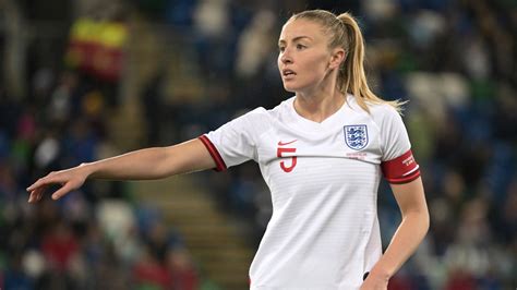 captain of england women's football team