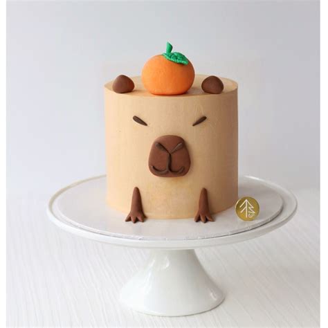 Capybara Cake